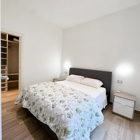 Borghi Two-room Near Old Town With Ac Apartmán